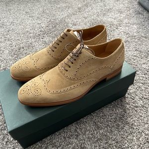 Taft Beck Sand / Tan Wingtips - New - size 42 (US 9)